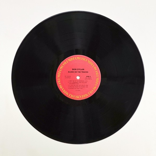 Back of the record Blood On The Tracks by Bob Dylan