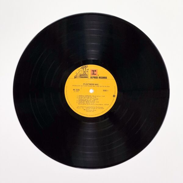 Front of the record Fleetwood Mac by Fleetwood Mac