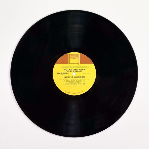 Back of the record Fulfillingness' First Finale by Stevie Wonder