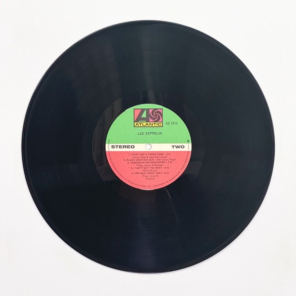 Back of the record Led Zeppelin by Led Zeppelin
