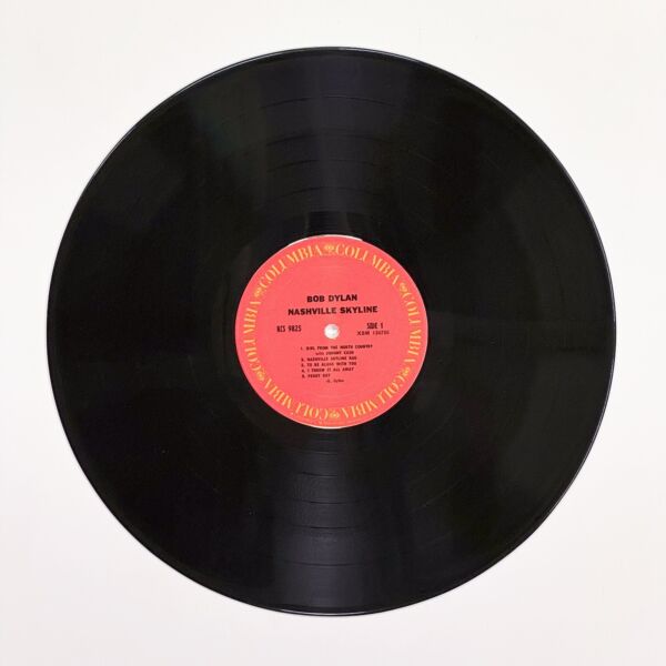 Front of the record Nashville Skyline by Bob Dylan