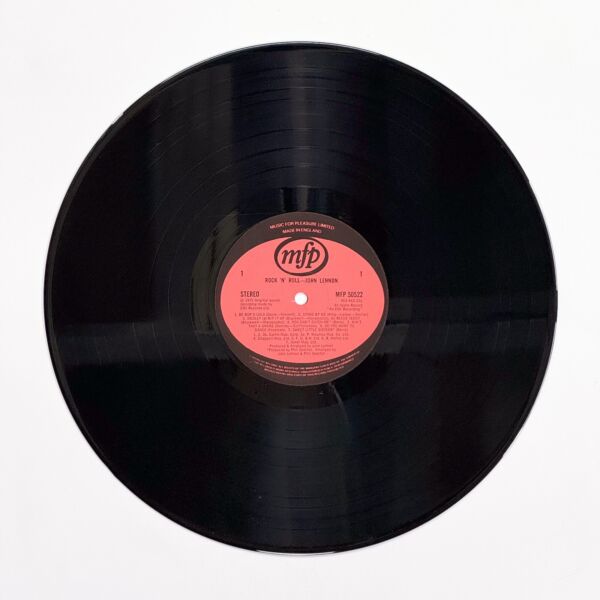 Front of the record Rock 'N' Roll by John Lennon
