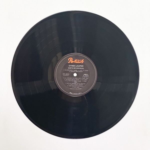 Back of the record She's So Unusual by Cyndi Lauper