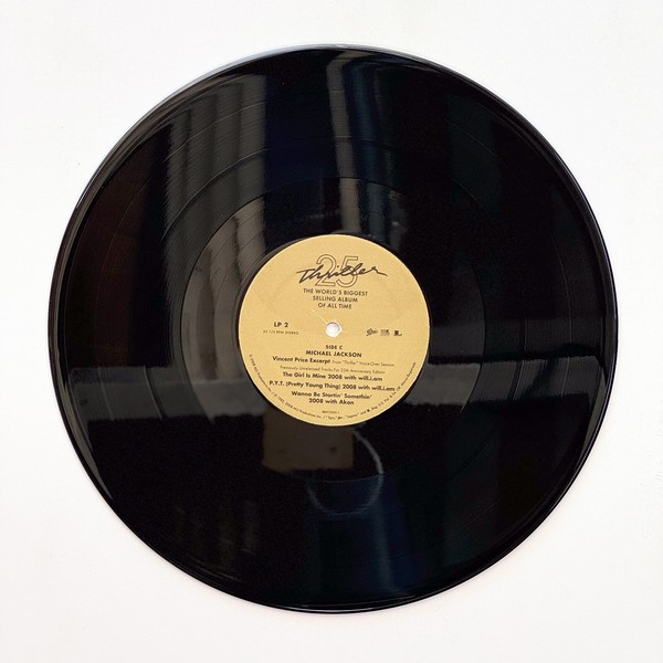 Additional image for album Thriller: 25th Anniversary Edition by Jackson, Michael