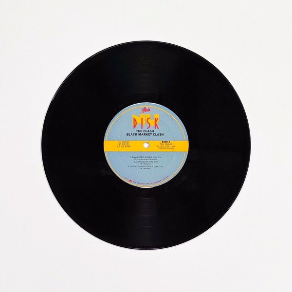 Back of the record Black Market Clash by The Clash