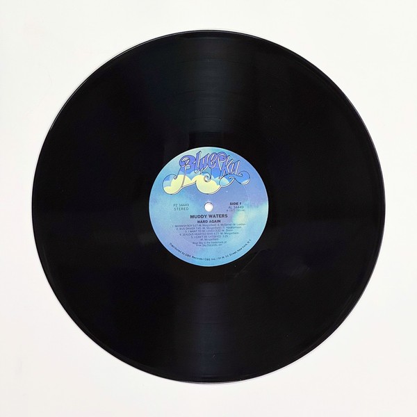 Front of the record Hard Again by Muddy Waters