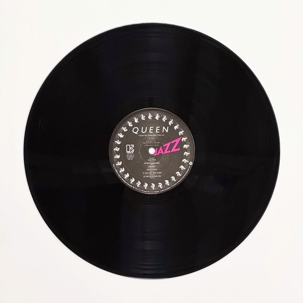 Front of the record Jazz by Queen