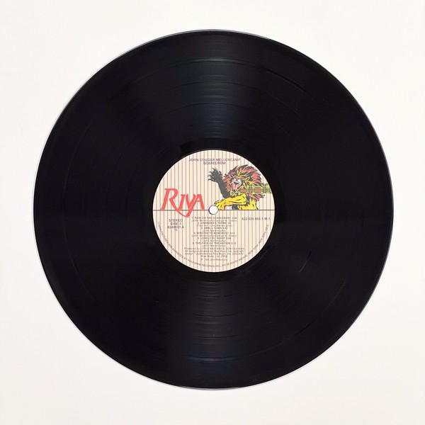 Front of the record Scarecrow by John Cougar Mellencamp